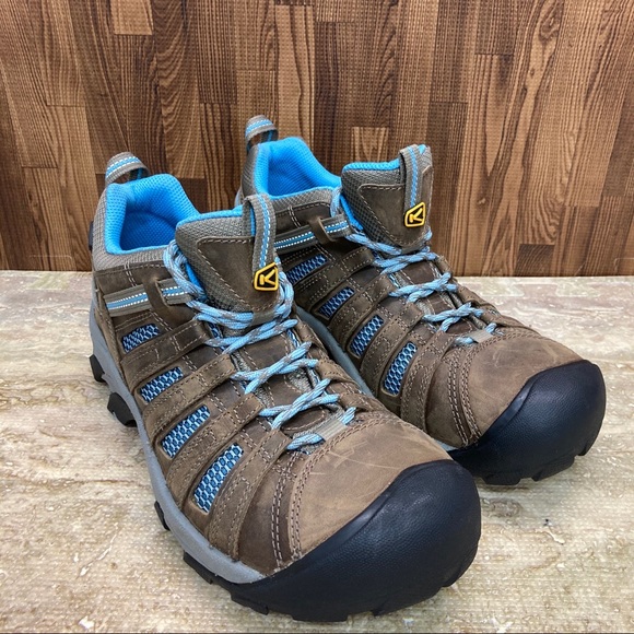 Keen Womens Voyageur Hiking Shoe Size 5 